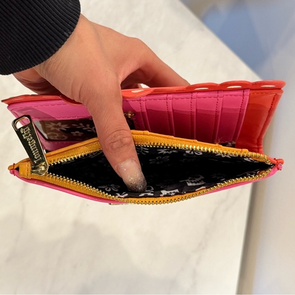 🔥Pixar Loungefly Wallet CoCo NWOT 🔥 - Picture 4 of 5